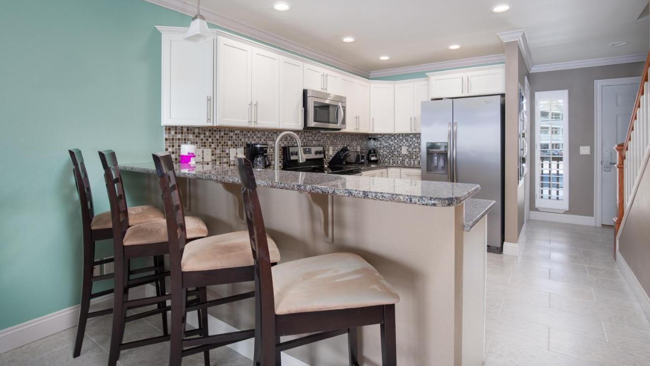 Holiday home Beautiful Townhome Right On The Gulf - Get Ready To Relax! *