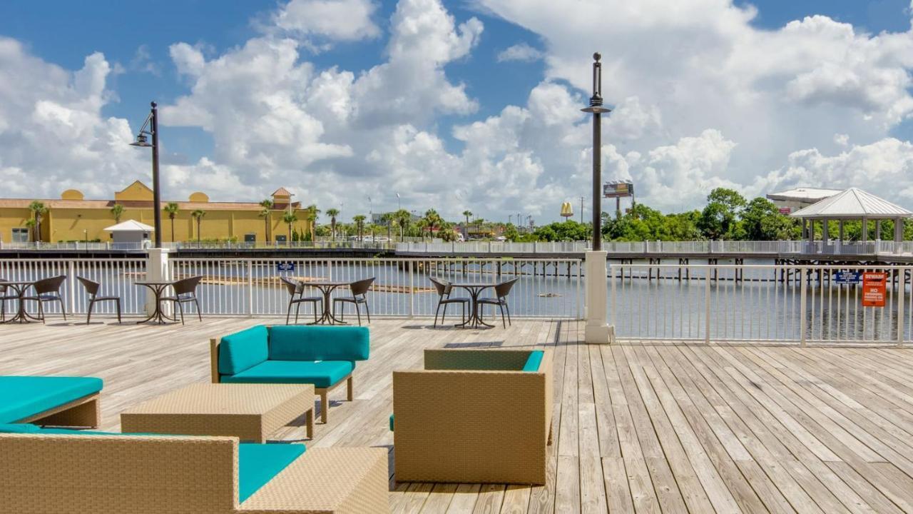 Laketown Wharf 1233 - Anchors Away Holiday home *