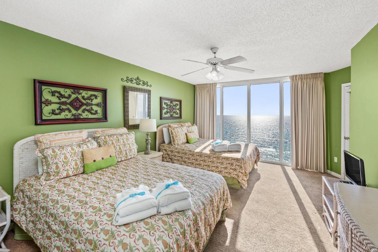Holiday home Gulf Front Living And Master Suite! Sleeps 8! *