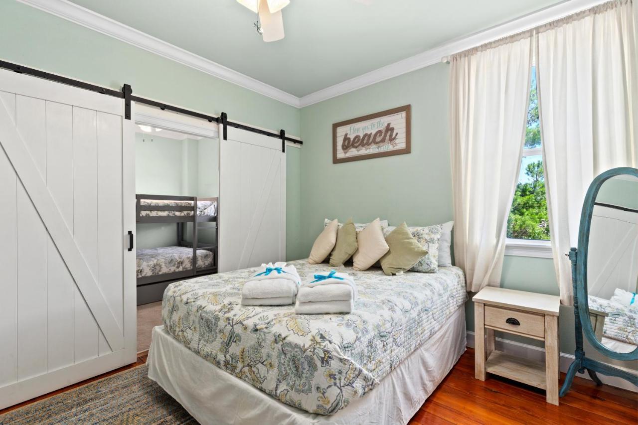 109 Island Cove Ct - Blue Palm Cove *