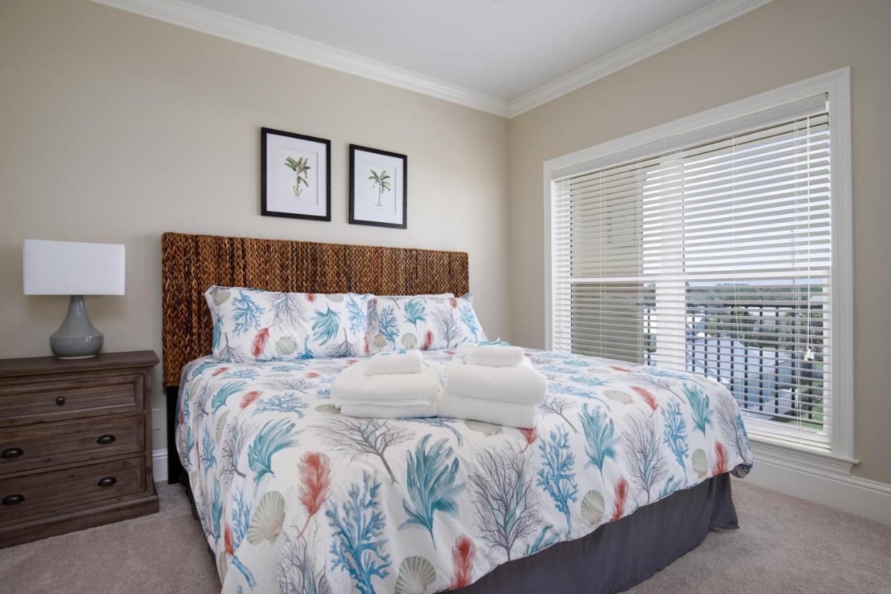 2 Gulf View Balconies! 3 Story Townhome With 4 Bedrooms, 4 Bathrooms! Sleeps12 Holiday home Panama City Beach