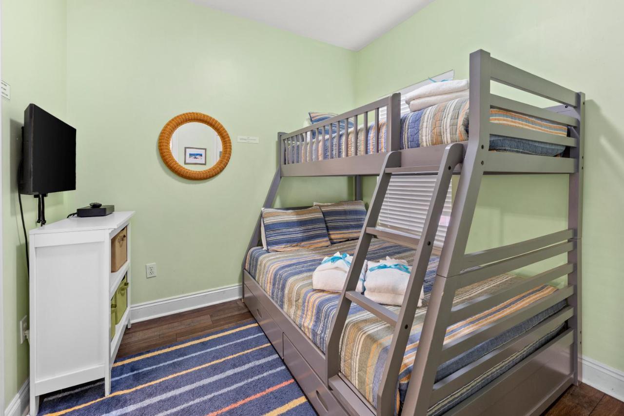 Next To Pier Park! Steps From The Beach! Dog-friendly! Pool! * Panama City Beach