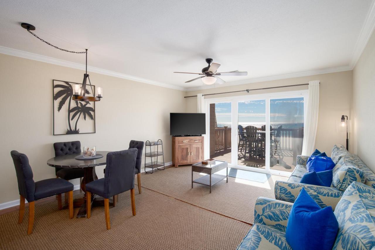 Directly On The Beach! First Floor Sundeck! Near Pier Park! Sleeps 6! Holiday home