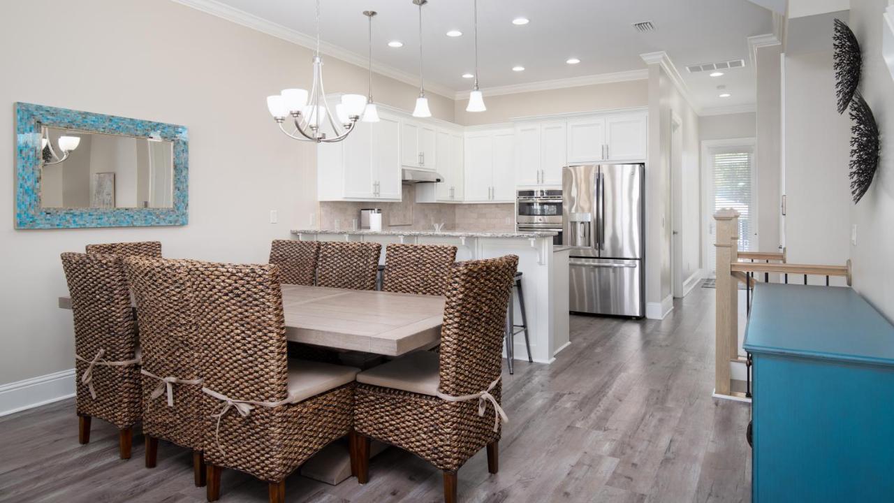 2 Gulf View Balconies! 3 Story Townhome With 4 Bedrooms, 4 Bathrooms! Sleeps12 *
