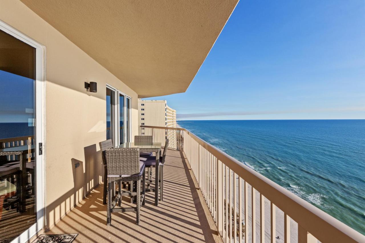 Holiday home Gulf Front Master Bedroom! 2 Pools & Hot Tubs! Sleeps 8!