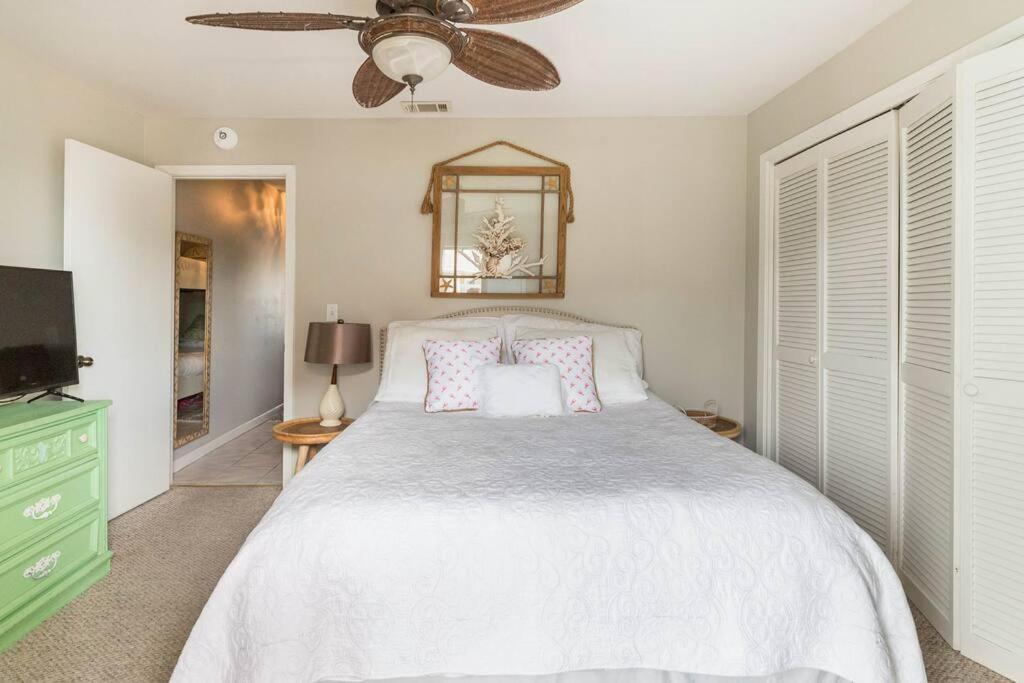 Apartment Boho Retreat Across The Street From The