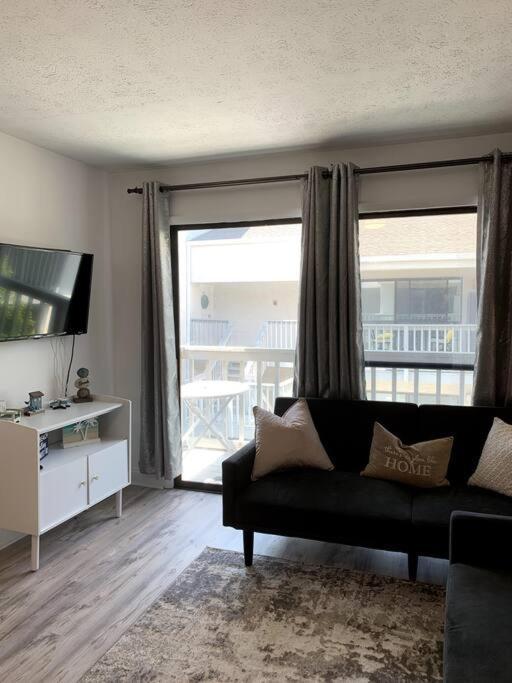 Apartment Fullyrenovated 1 Min Walk2 Beach.5min To Peir Park Panama City Beach