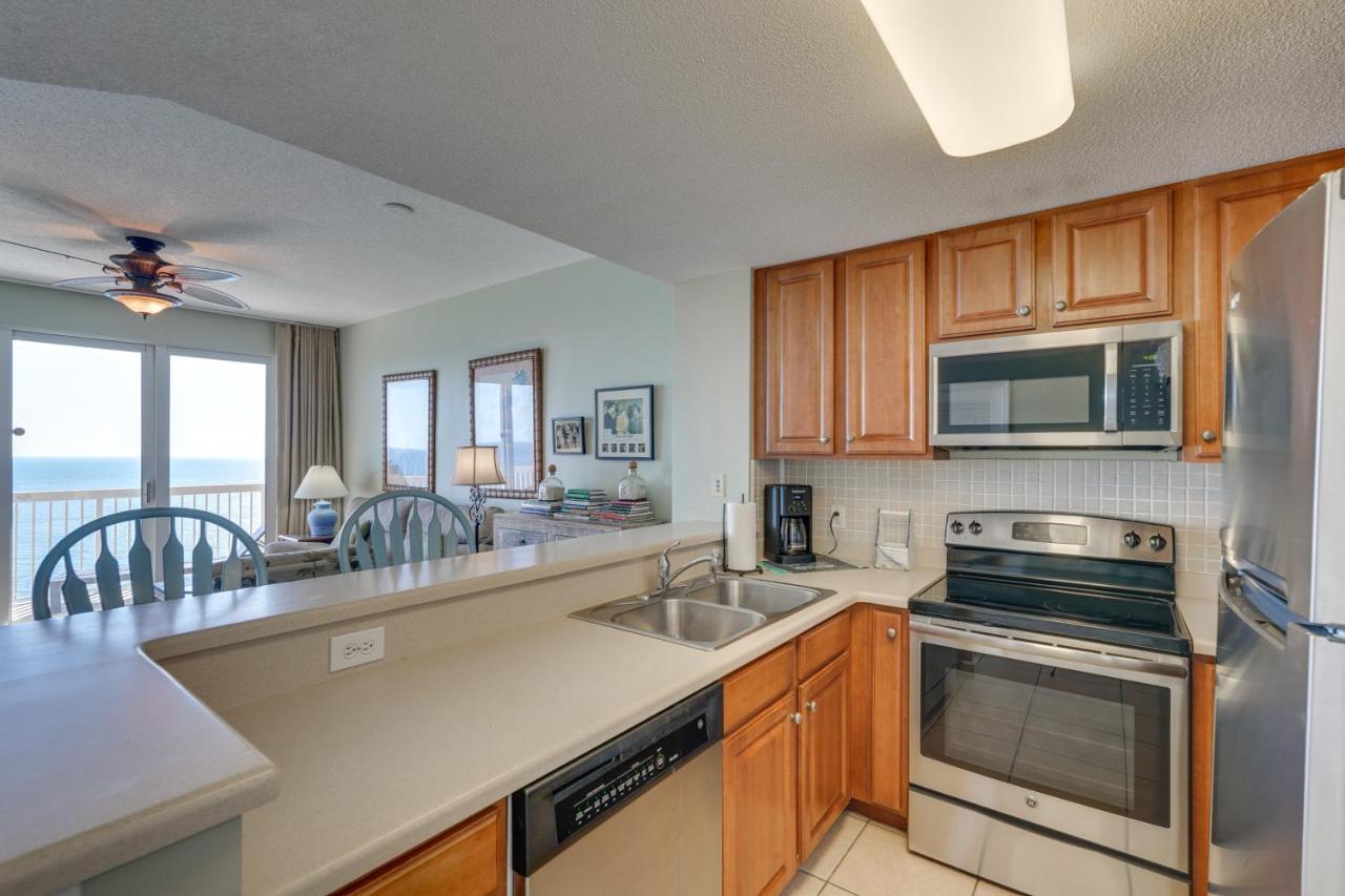 Gulf Coast Getaway With Balcony And Amenities!
