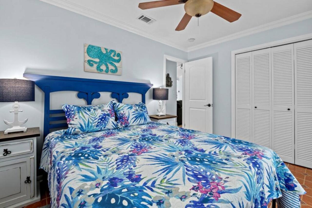 Get Shipwrecked At This Private Pool With Tiki Bar And Amazing Game Holiday home Panama City Beach