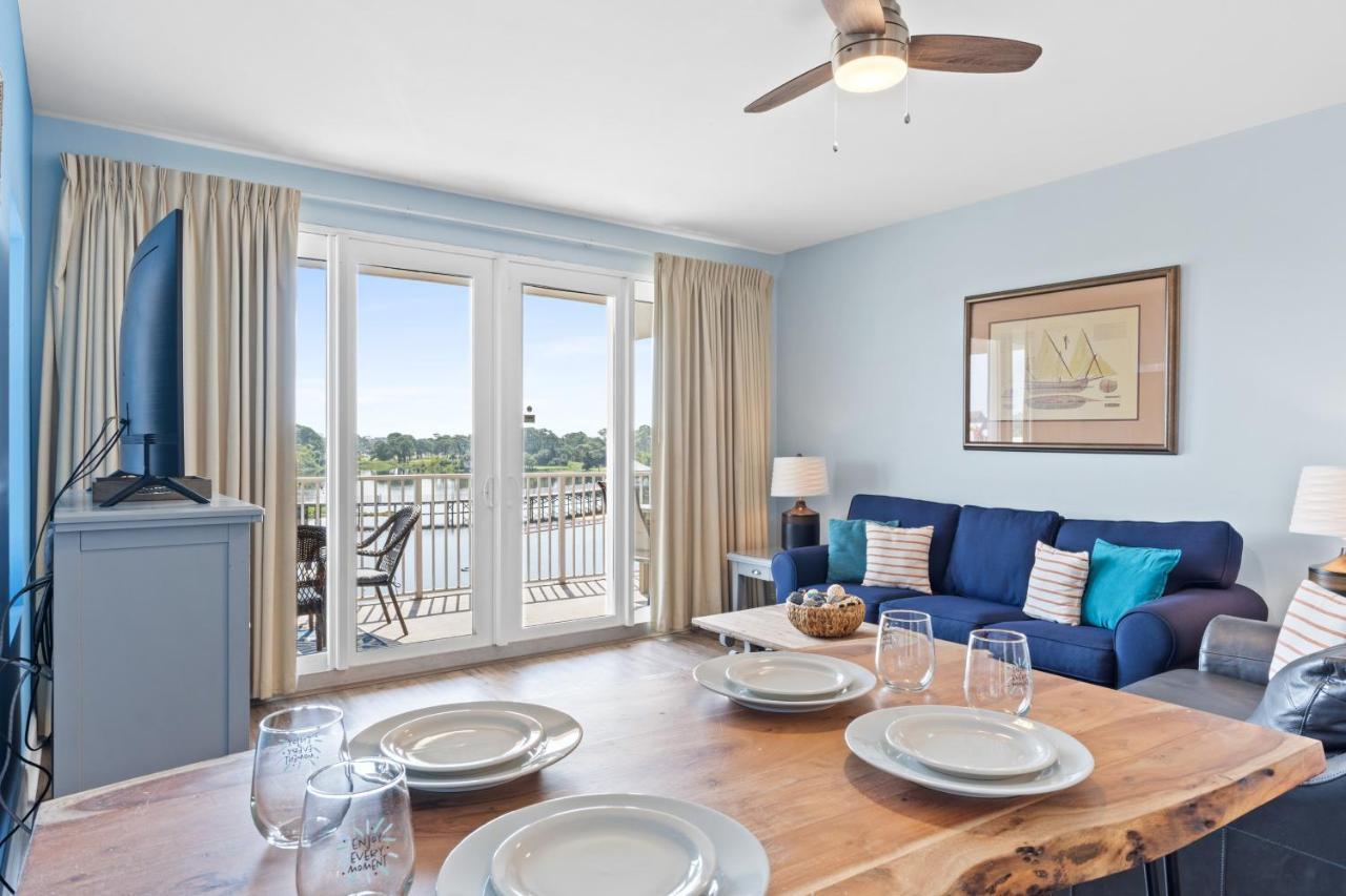 Laketown Wharf #238 By Book That