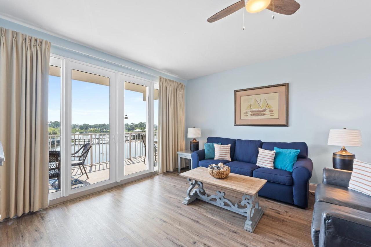 Laketown Wharf #238 By Book That Holiday home *