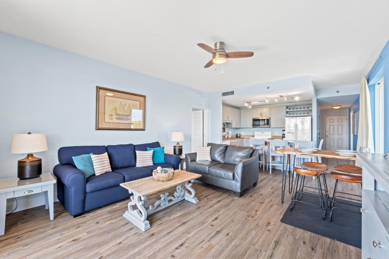 Laketown Wharf #238 By Book That *