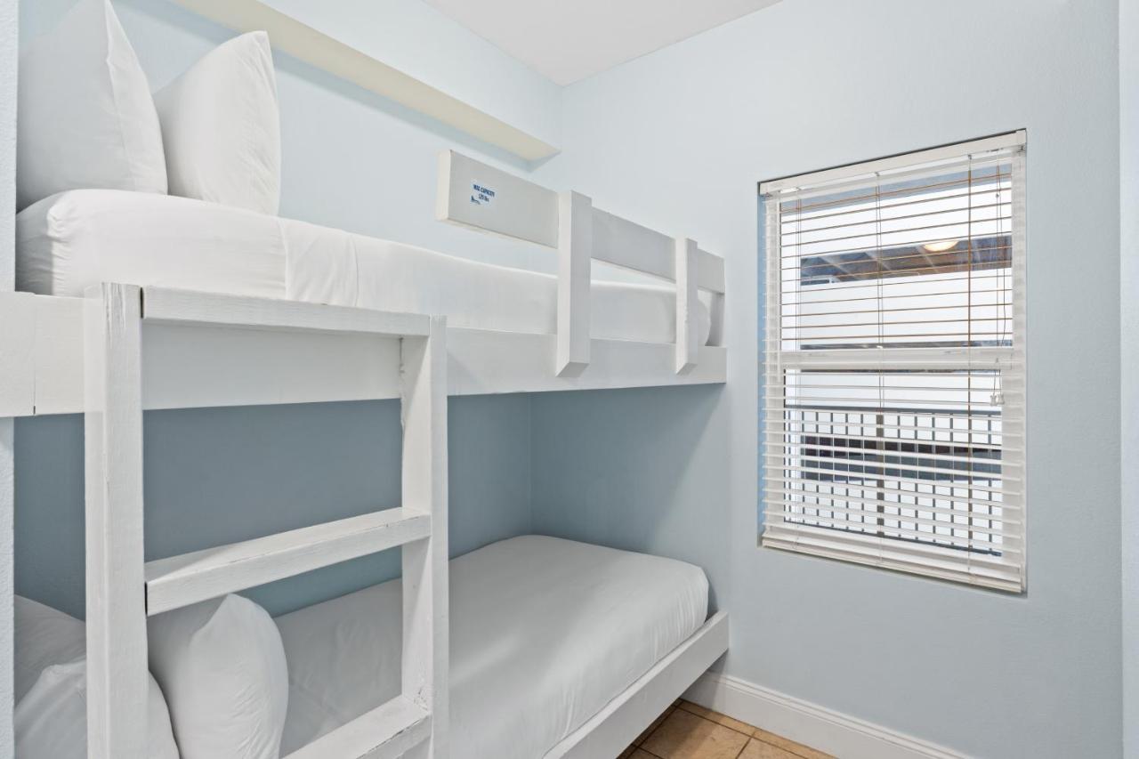Laketown Wharf #238 By Book That Holiday home