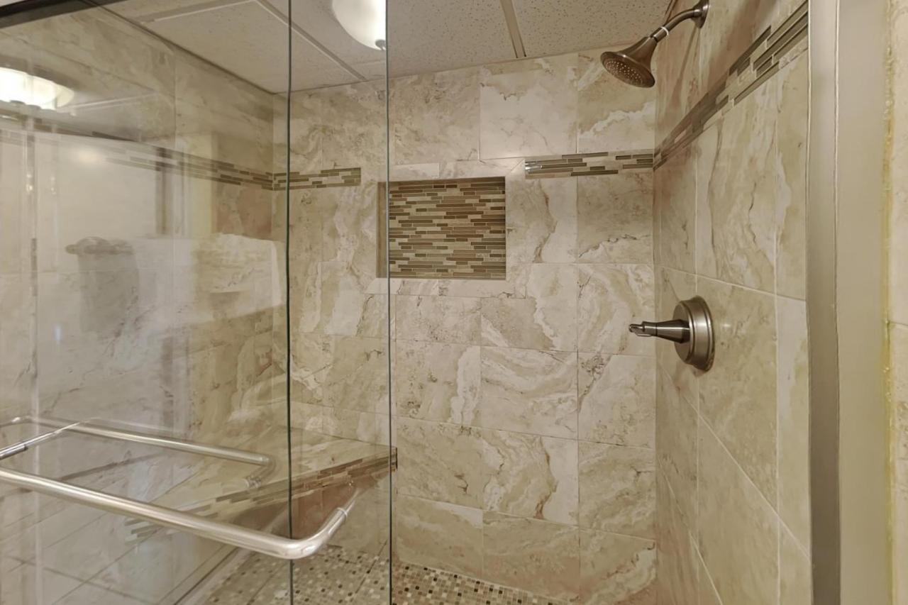 Edgewater Tower Ii 912 Apartment