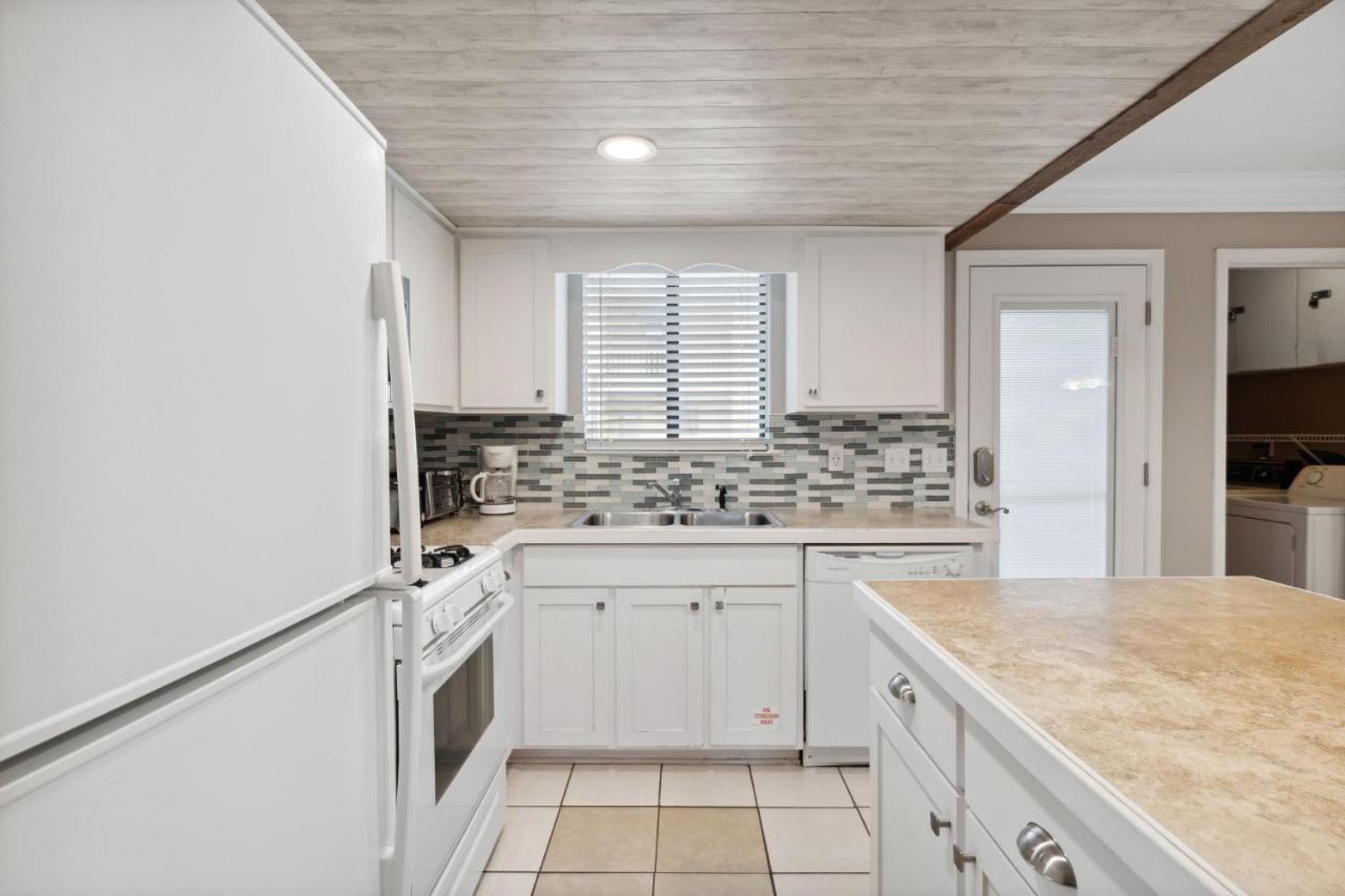 Apartment Gulf Highlands 106 *
