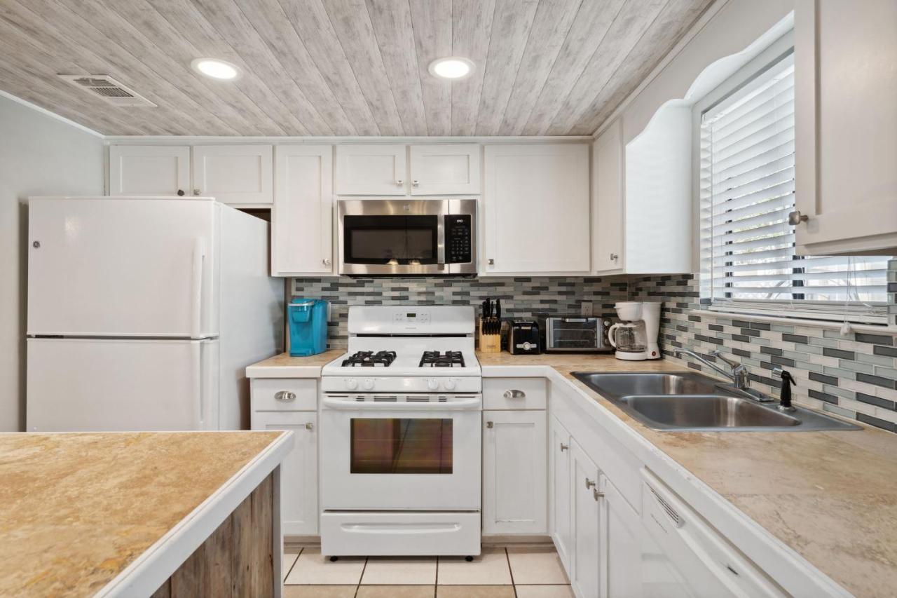 Gulf Highlands 106 Apartment *