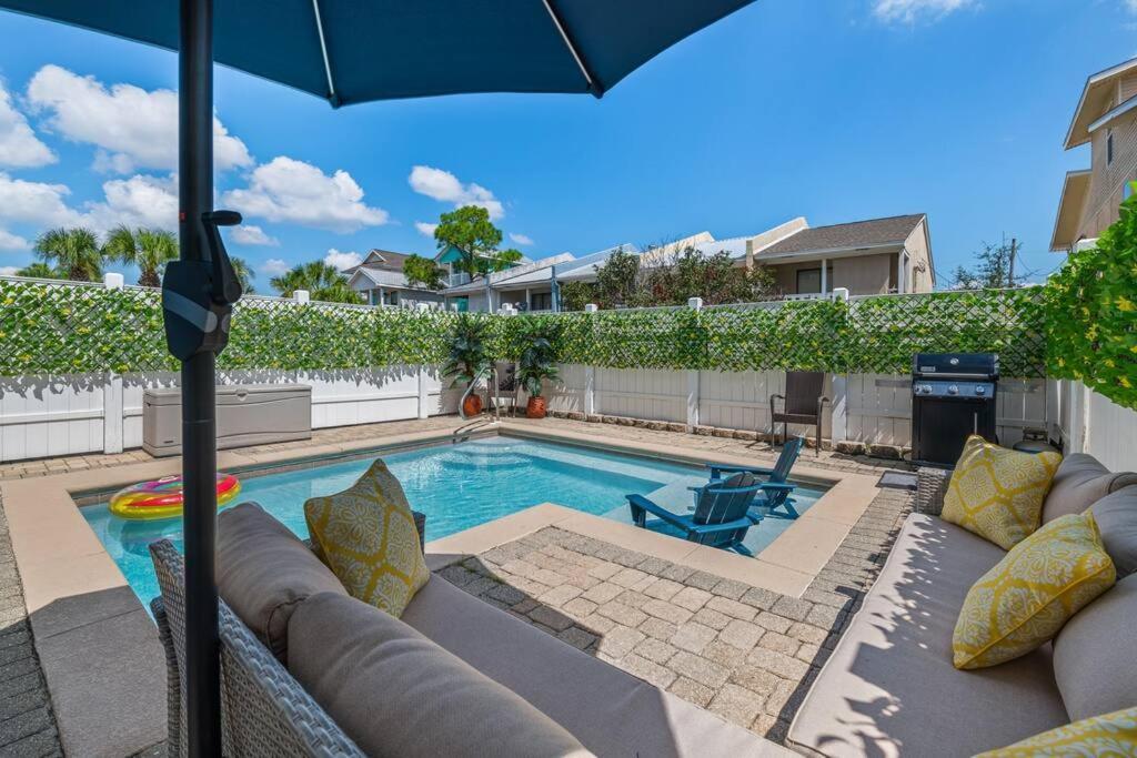 Holiday home A Shore Bett-romantic Pool Beckons With Whispers Of Sea Salt And Starlight *