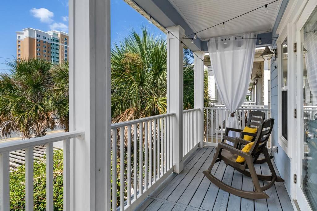 Holiday home A Shore Bett-romantic Pool Beckons With Whispers Of Sea Salt And Starlight