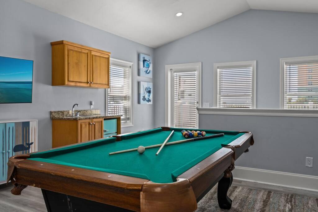 Holiday home A Shore Bett-romantic Pool Beckons With Whispers Of Sea Salt And Starlight