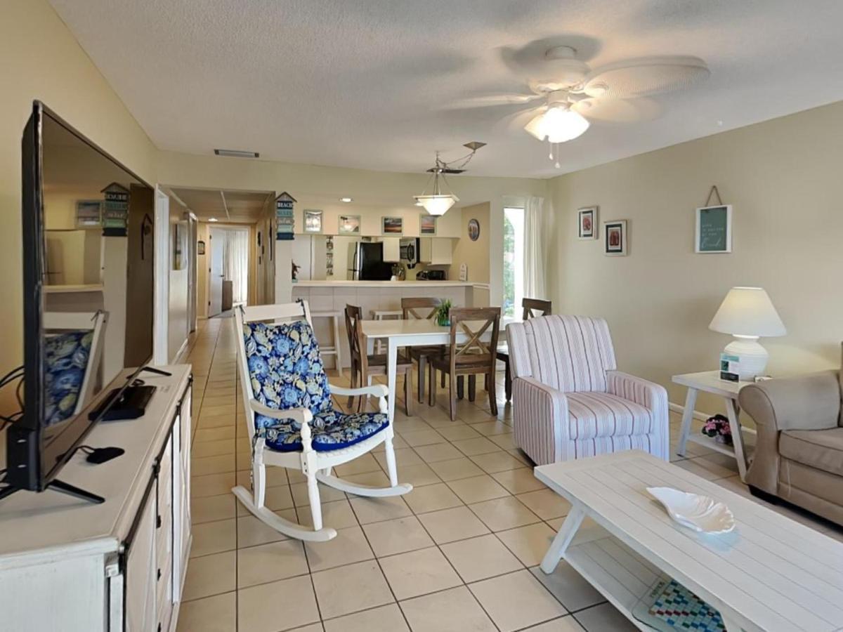 Edgewater 407 *