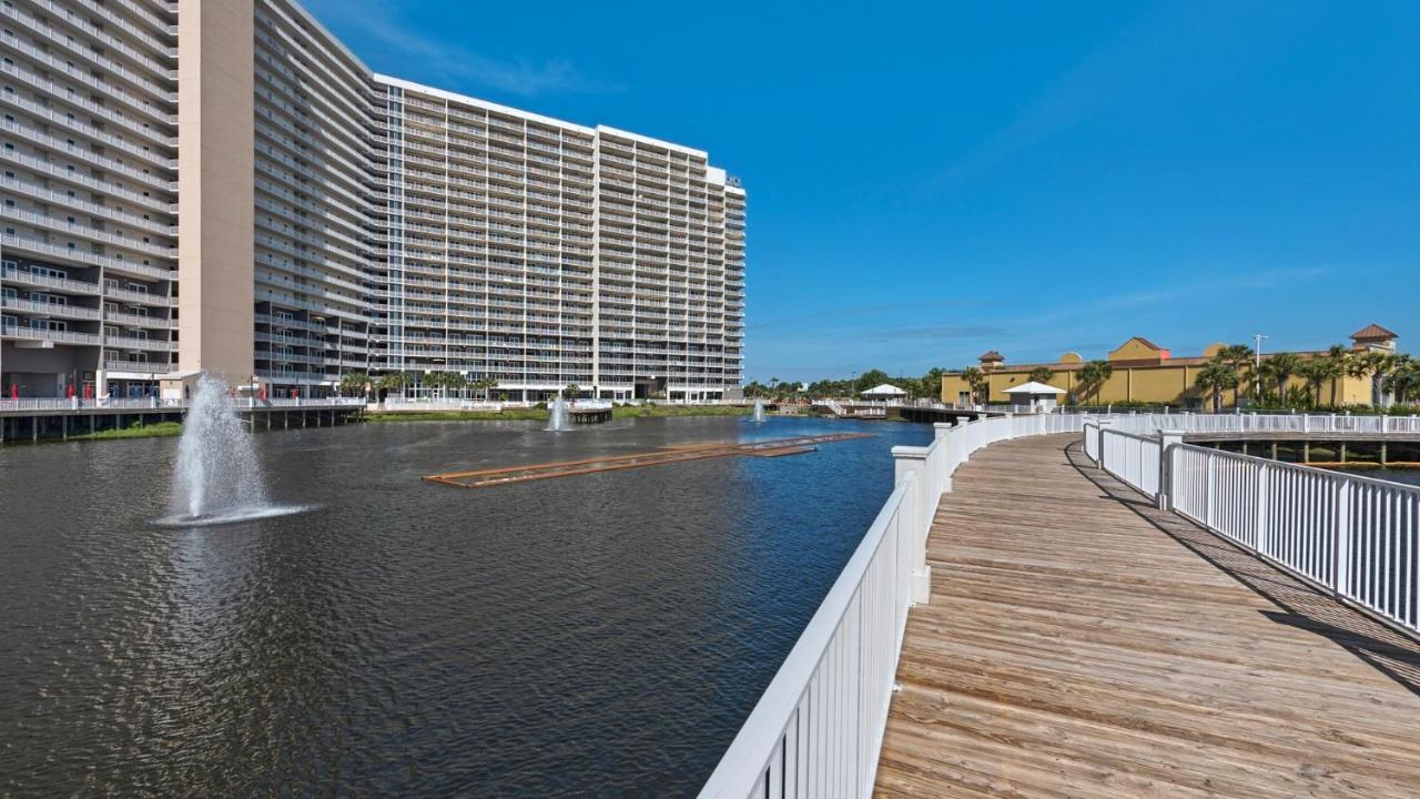 Laketown Wharf 729 - Paradise Retreat Holiday home