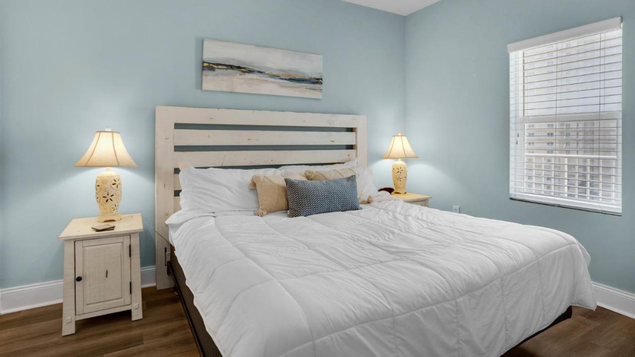 Laketown Wharf 729 - Paradise Retreat *