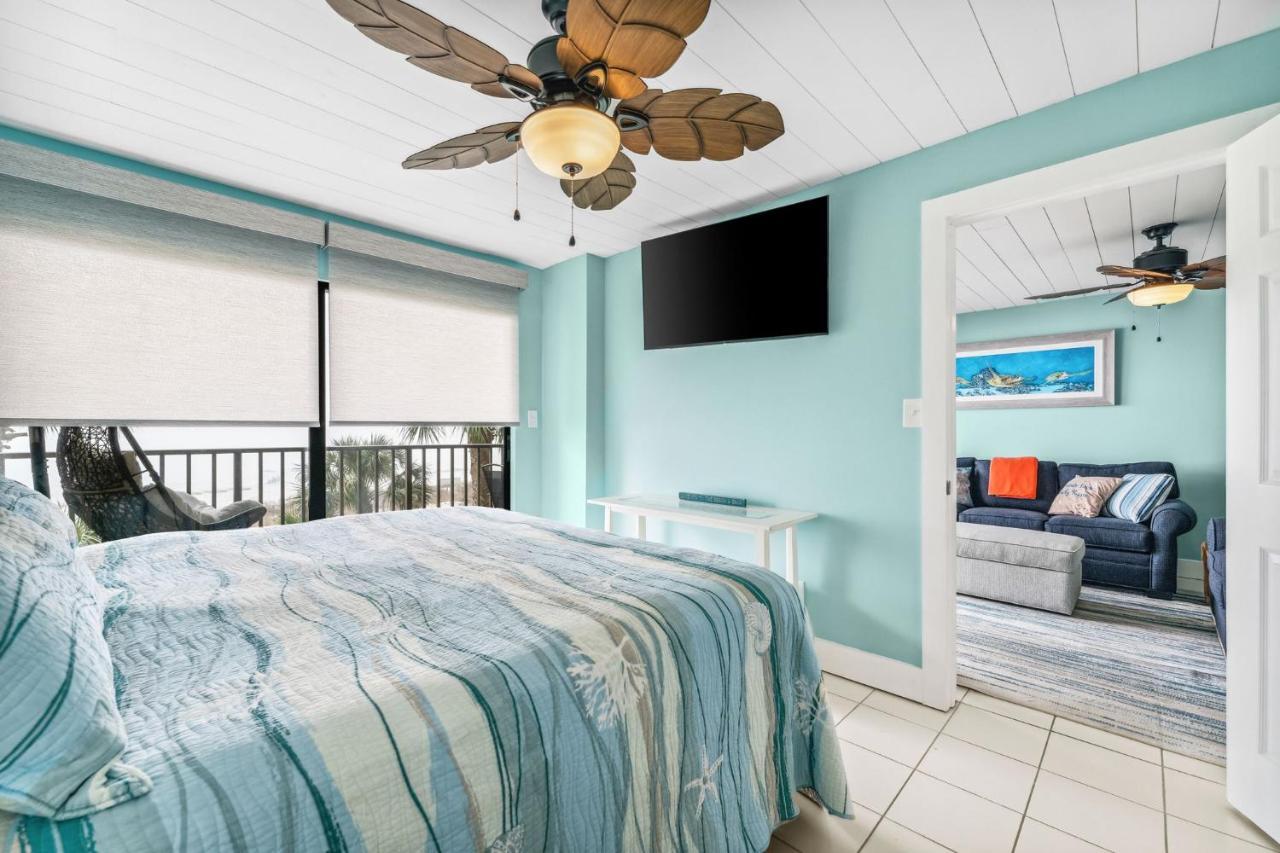 Ocean Front Turtle's Nest At The Commodore 202 Aparthotel *