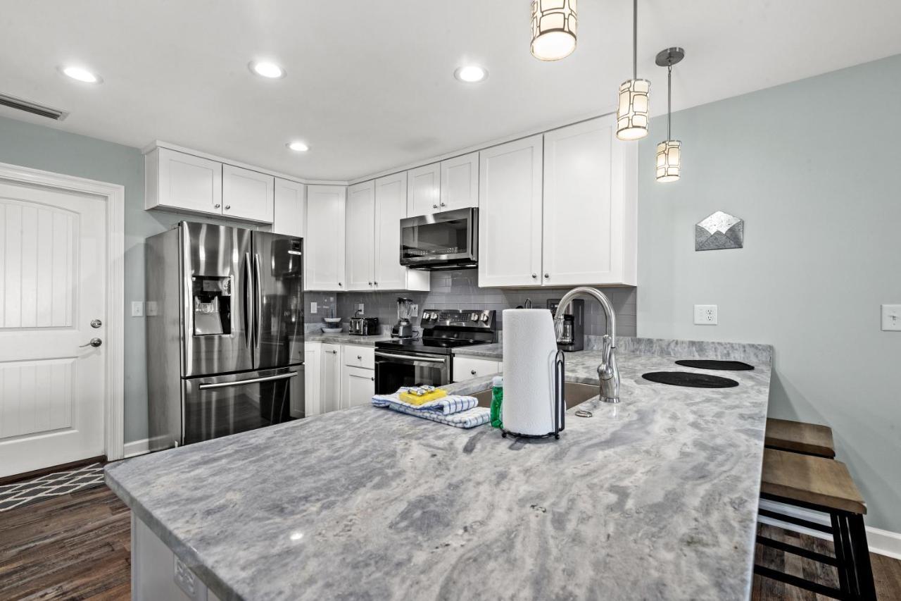 Coral - 3bd 2ba Close To W/ Optional Golf Cart!