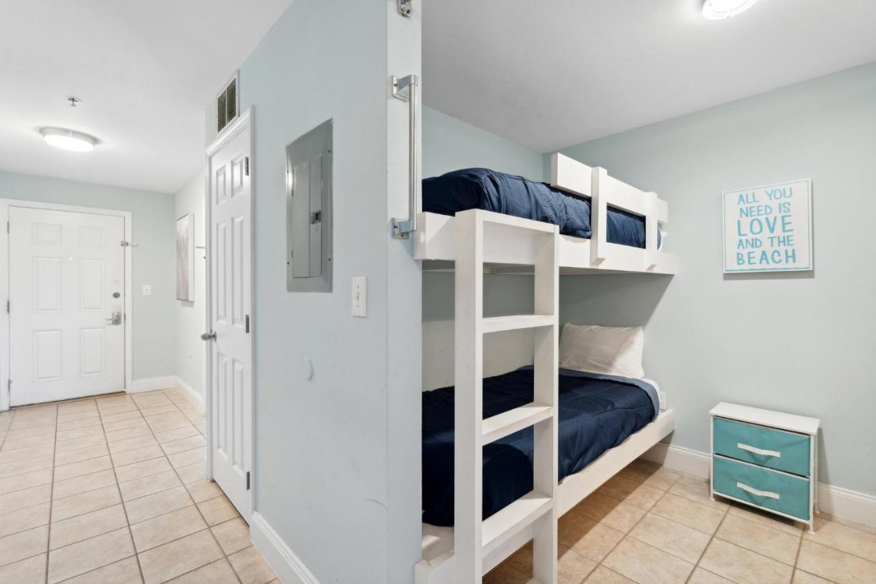 Laketown Wharf #302 By Nautical Holiday home *