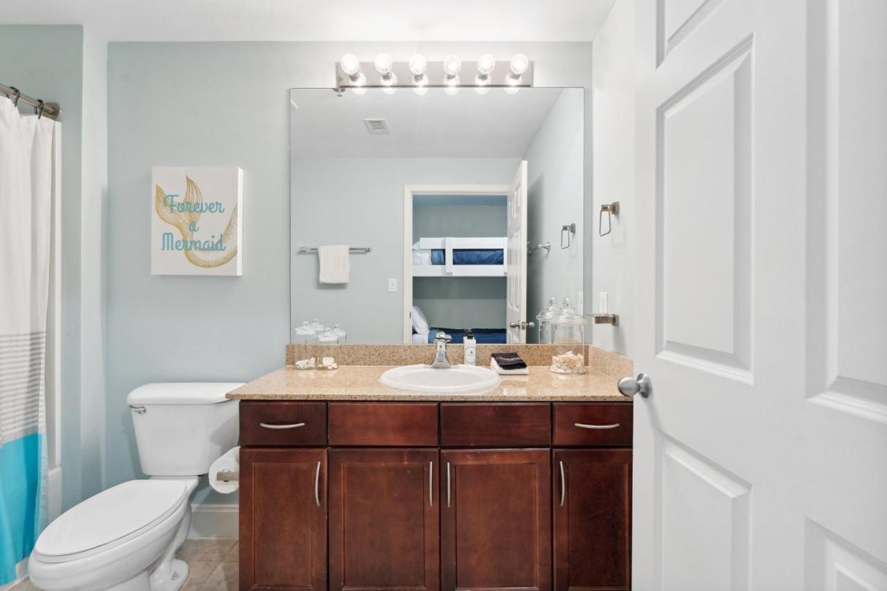 Laketown Wharf #302 By Nautical Holiday home