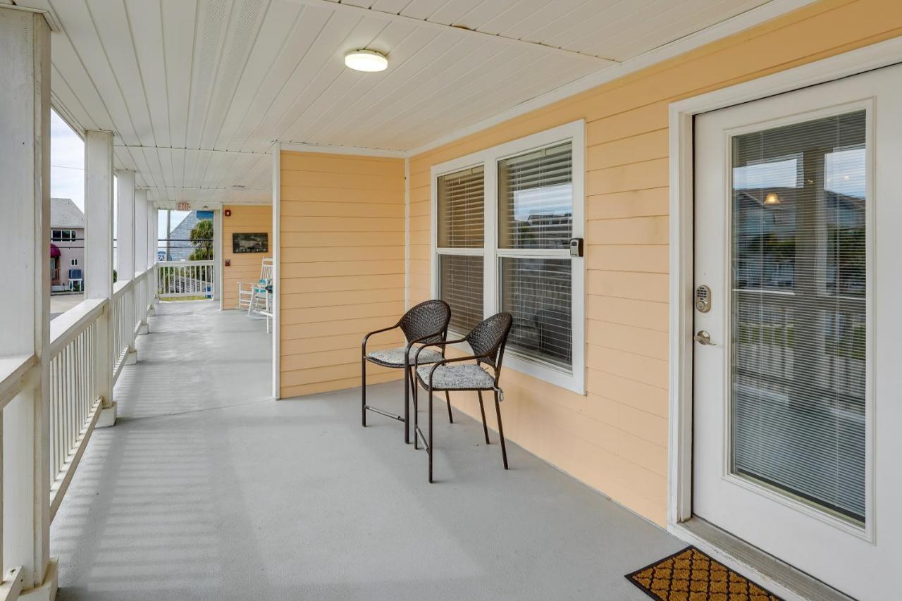 Charming Pcb With Balcony Walk To Beach! *