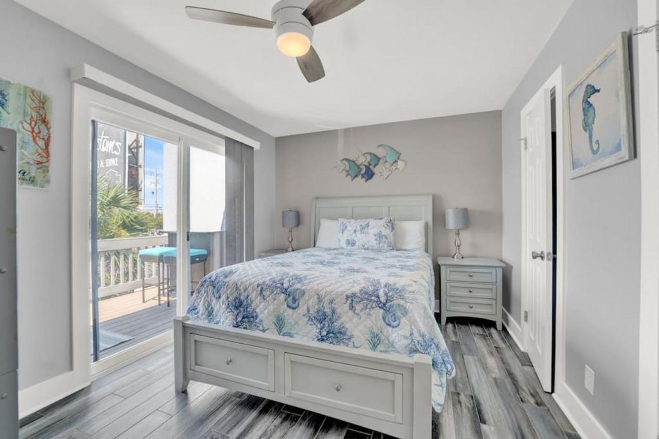 Dog Friendly 2 Bedroom Townhome With Hot Tub And Walking Distance To *