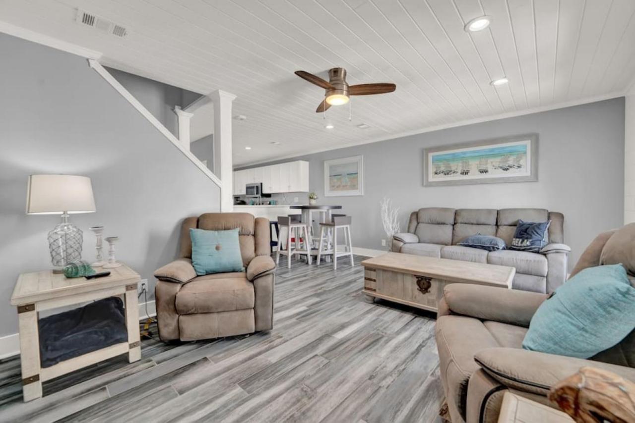 Dog Friendly 2 Bedroom Townhome With Hot Tub And Walking Distance To * Panama City Beach