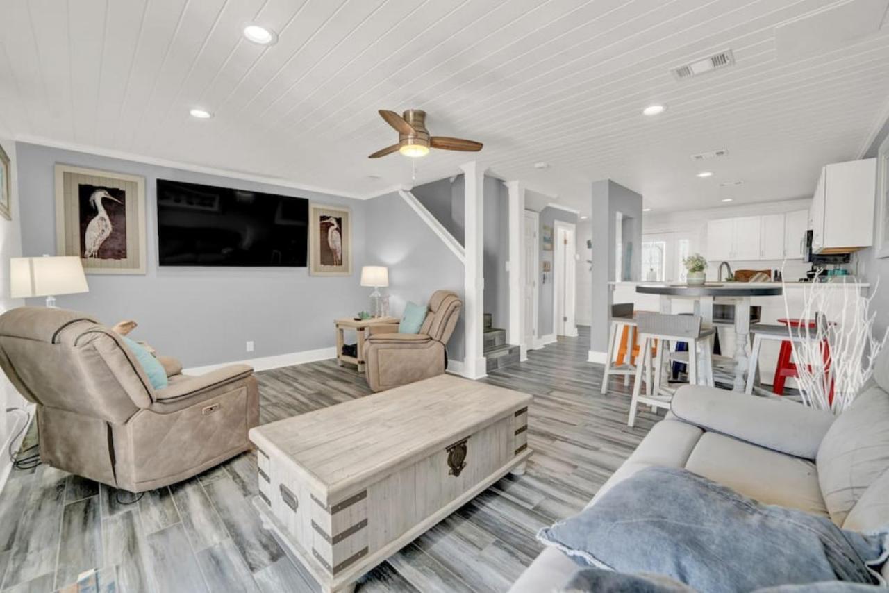 Dog Friendly 2 Bedroom Townhome With Hot Tub And Walking Distance To * Panama City Beach