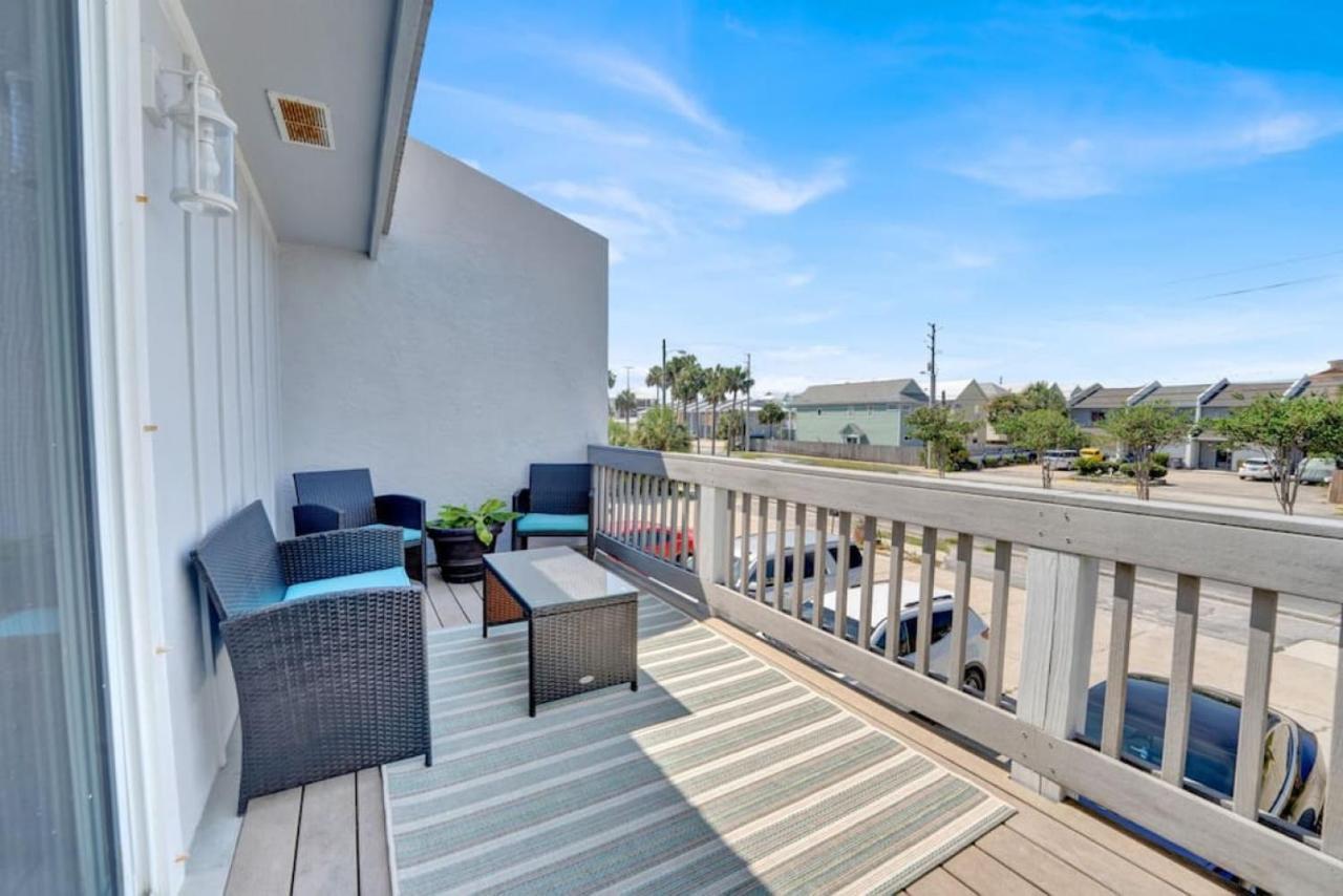 Holiday home Dog Friendly 2 Bedroom Townhome With Hot Tub And Walking Distance To Panama City Beach