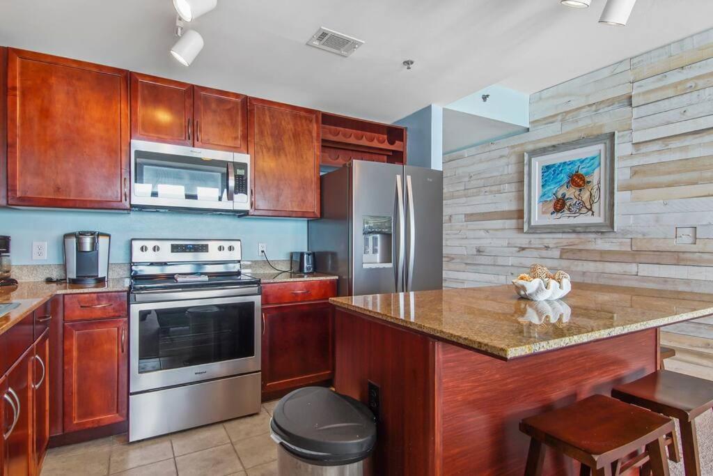 Apartment Laketown Wharf 1226 -2bd+bunks, Amazing Gulf Views Panama City Beach