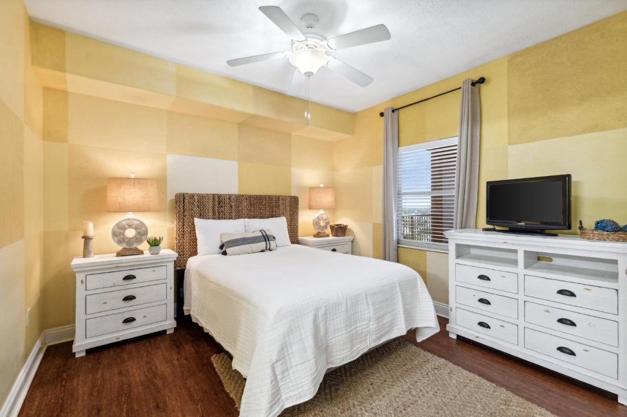 Apartment Treasure Island 1207 *