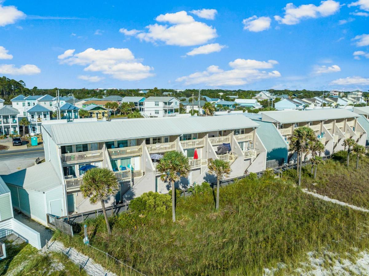 Holiday home 3br, 3ba Beachfront Townhome! Sleeps 11! Ocean View! Steps To The Beach! Panama City Beach