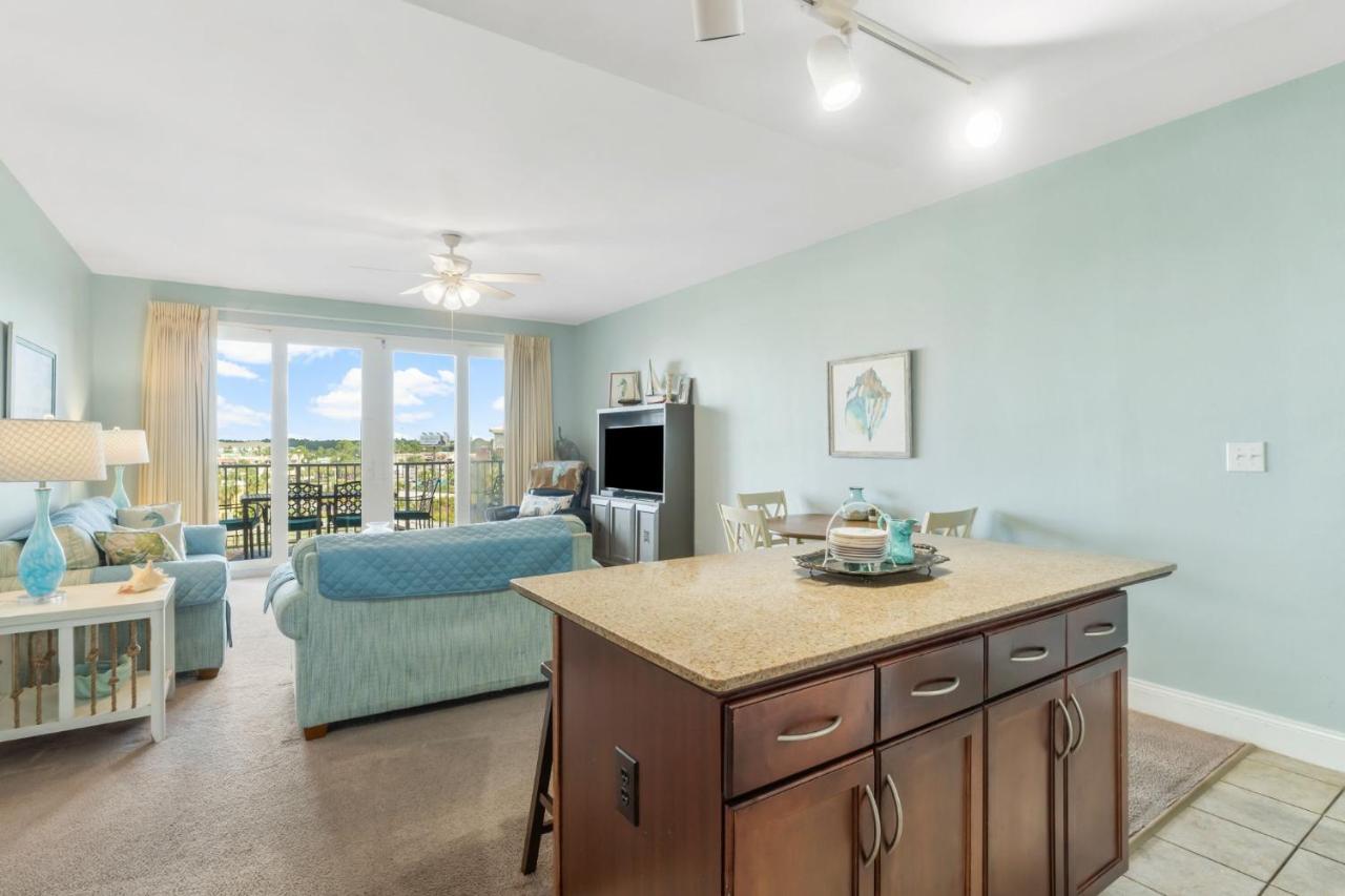 Laketown Wharf #422 By Nautical