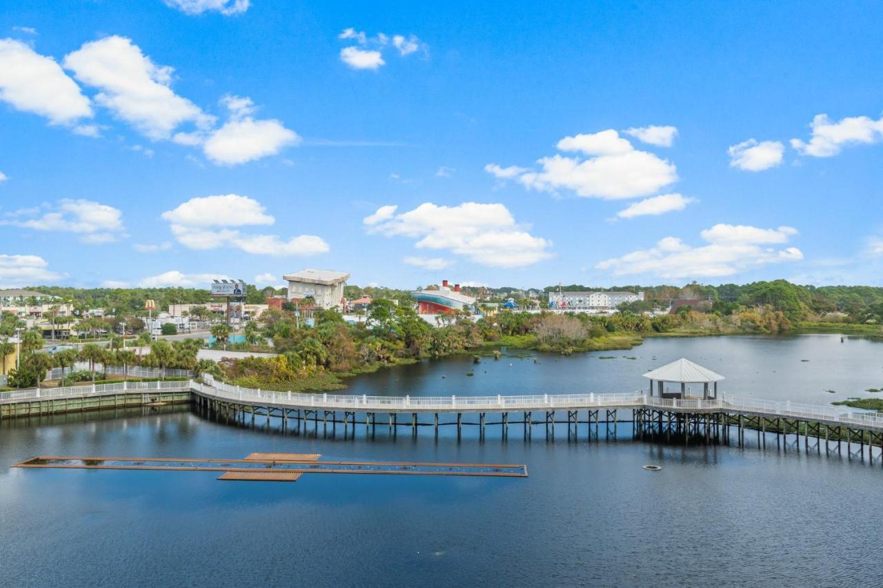 Laketown Wharf #422 By Nautical Holiday home *
