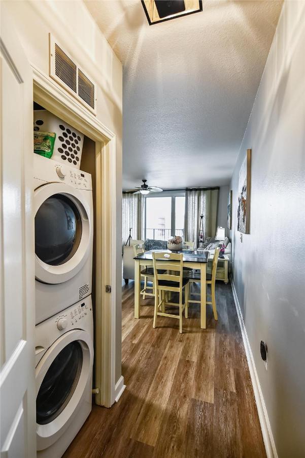 Shores Of Panama 2326 - 1 Bedroom Bunks Sleeps 6, Reserved Parking! * Panama City Beach