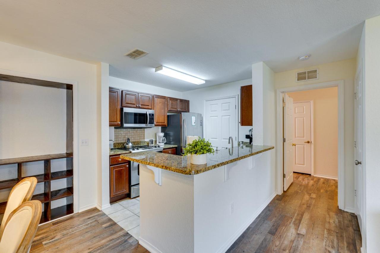 Apartment Pcb With Pool Access 1 Mi To Beach!