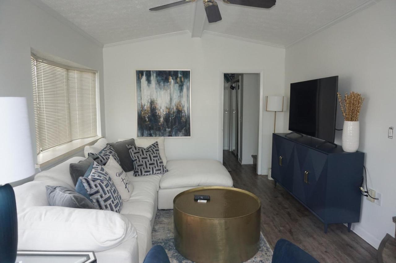 Venture Out 436 Snook Ln Comes With Large Golf Cart Holiday home