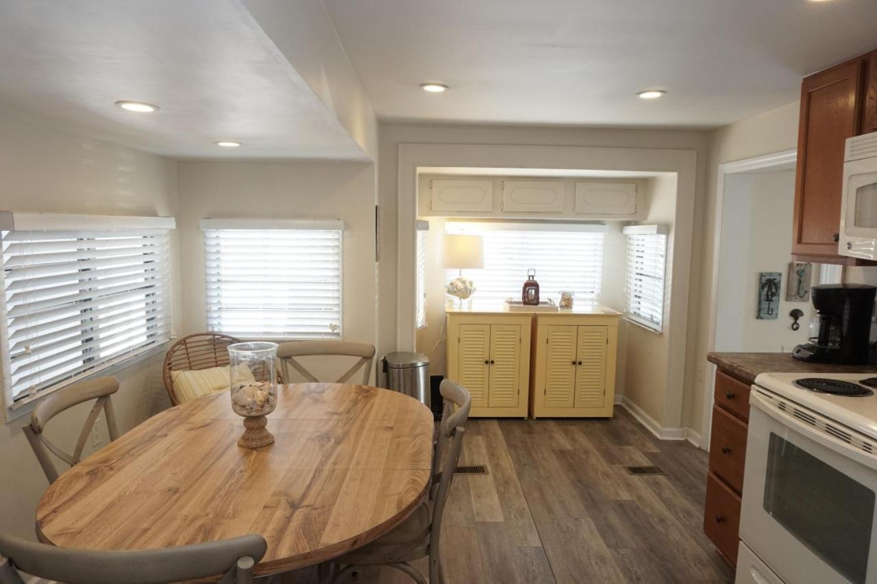 Venture Out 194 S Marlin Dr Comes With Golf Cart Holiday home *