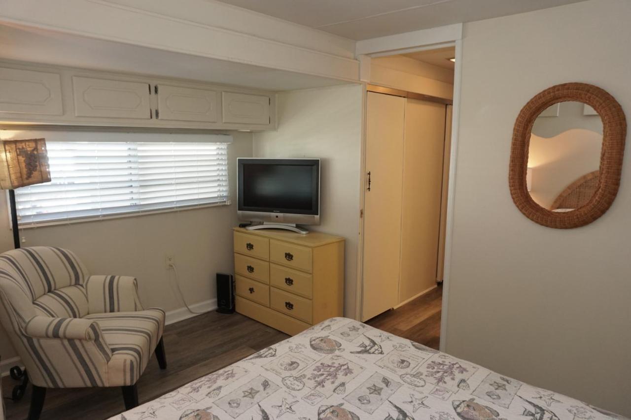 Venture Out 194 S Marlin Dr Comes With Golf Cart Holiday home *