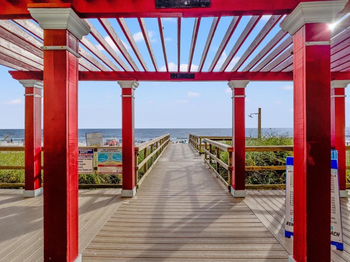 Modern 3 Bedroom Beachfront Condo! Amenities Galore! By Dolce Getaways Pcb Apartment