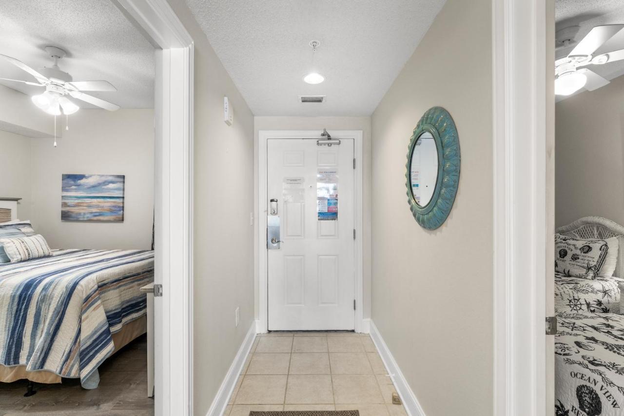 Apartment Modern 3 Bedroom Beachfront Condo! Amenities Galore! By Dolce Getaways Pcb *