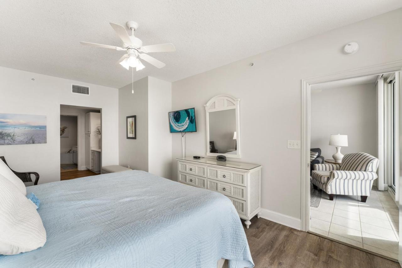 Modern 3 Bedroom Beachfront Condo! Amenities Galore! By Dolce Getaways Pcb Apartment