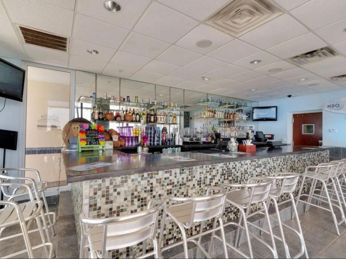 Modern 3 Bedroom Beachfront Condo! Amenities Galore! By Dolce Getaways Pcb Apartment
