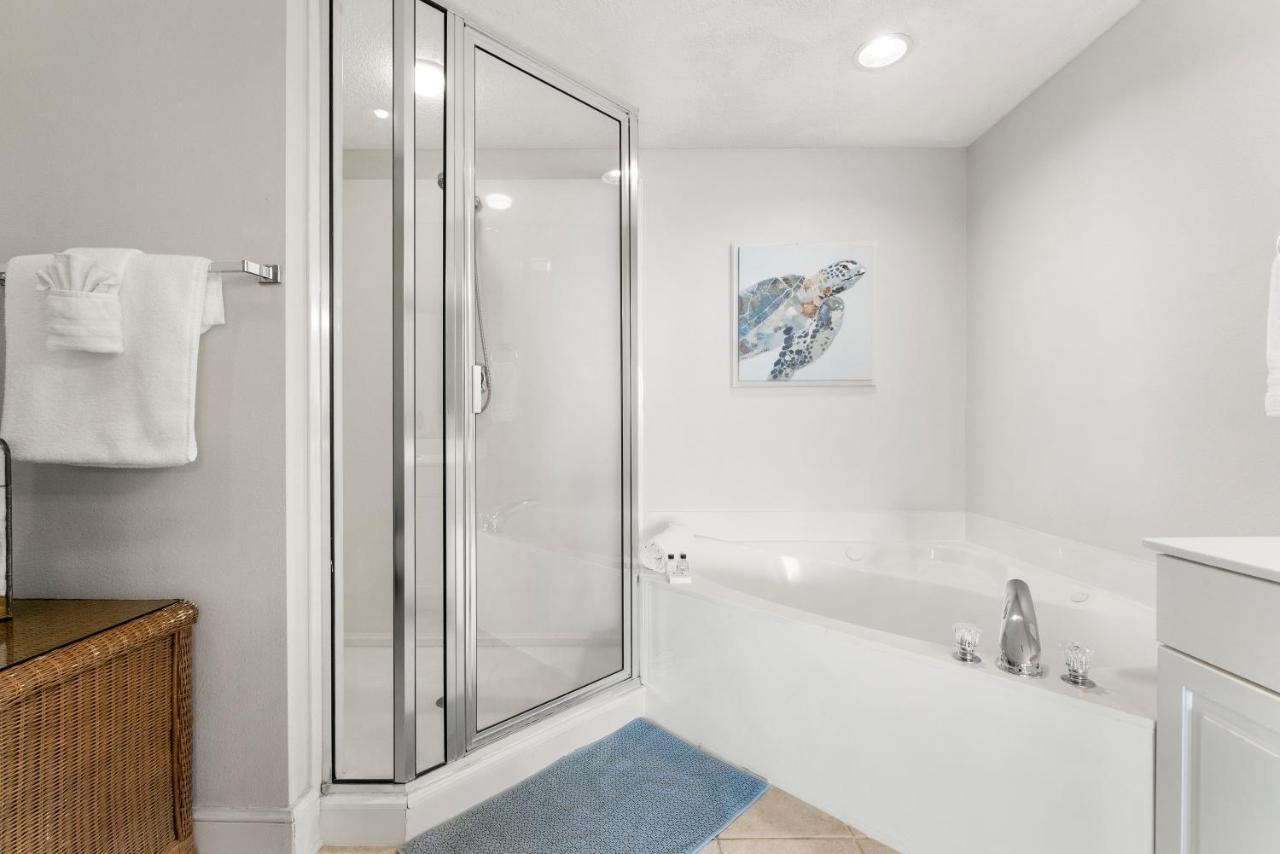 Modern 3 Bedroom Beachfront Condo! Amenities Galore! By Dolce Getaways Pcb